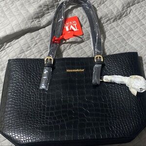 Black Textured Women's Concealed Carry Tote